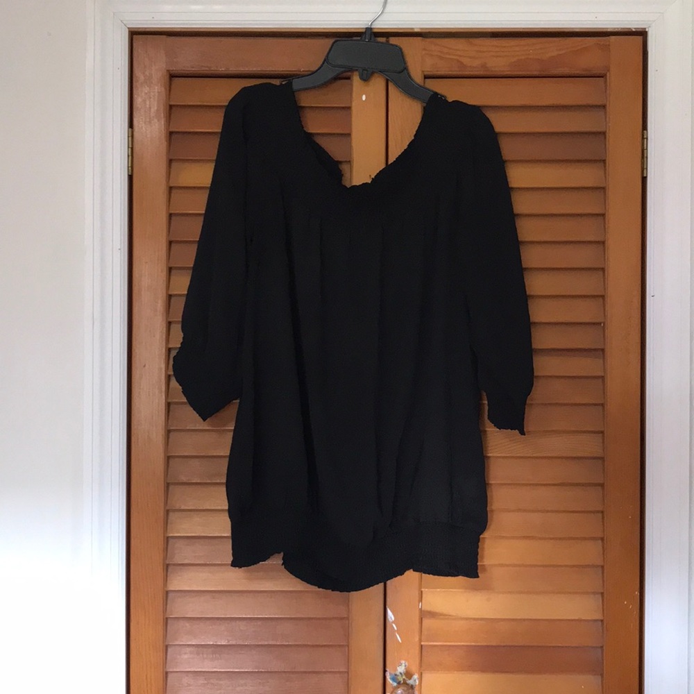 🔴 Offers Accepted 🔴 off the shoulder shirt